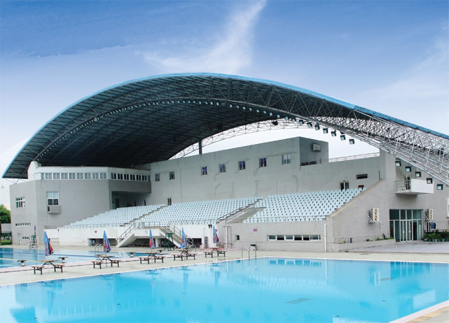 和龙游泳馆网架