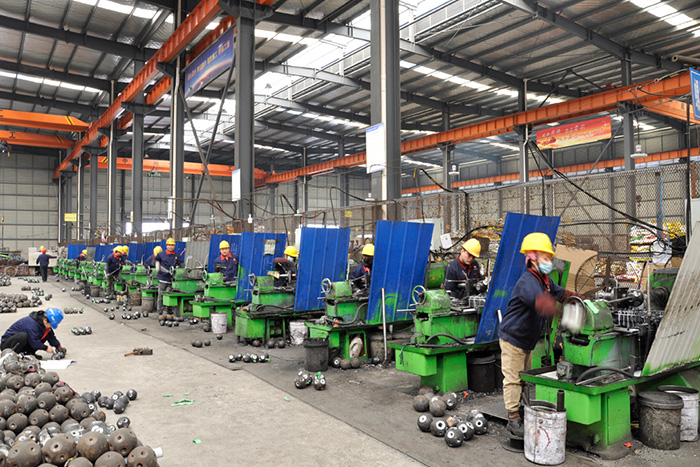 和龙网架锥头车间